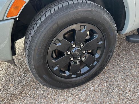 Used 2022 Ford Ranger XLT w/ Equipment Group 301A Mid image 9