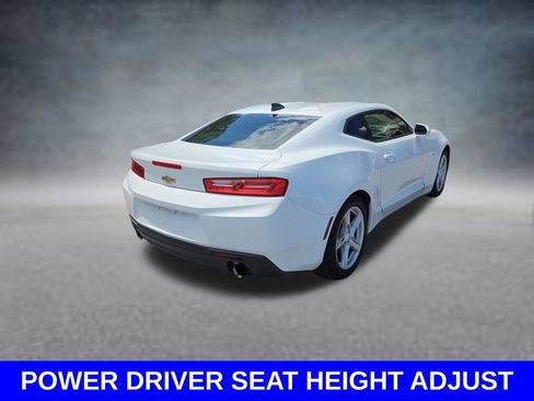 Used 2018 Chevrolet Camaro LT RWD image 5