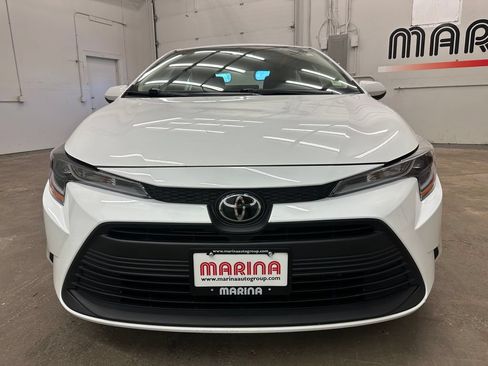 Used 2025 Toyota Corolla LE FWD image 11