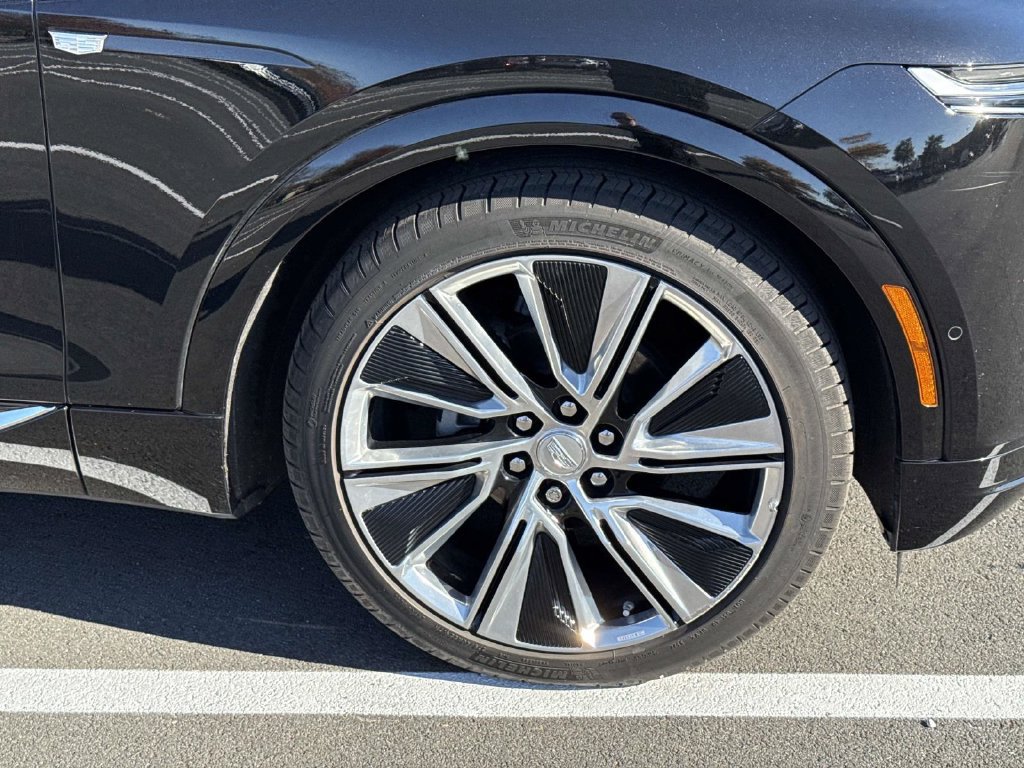 Used 2024 Cadillac Lyriq Luxury w/ Nappa Leather Package AWD/4WD image 14
