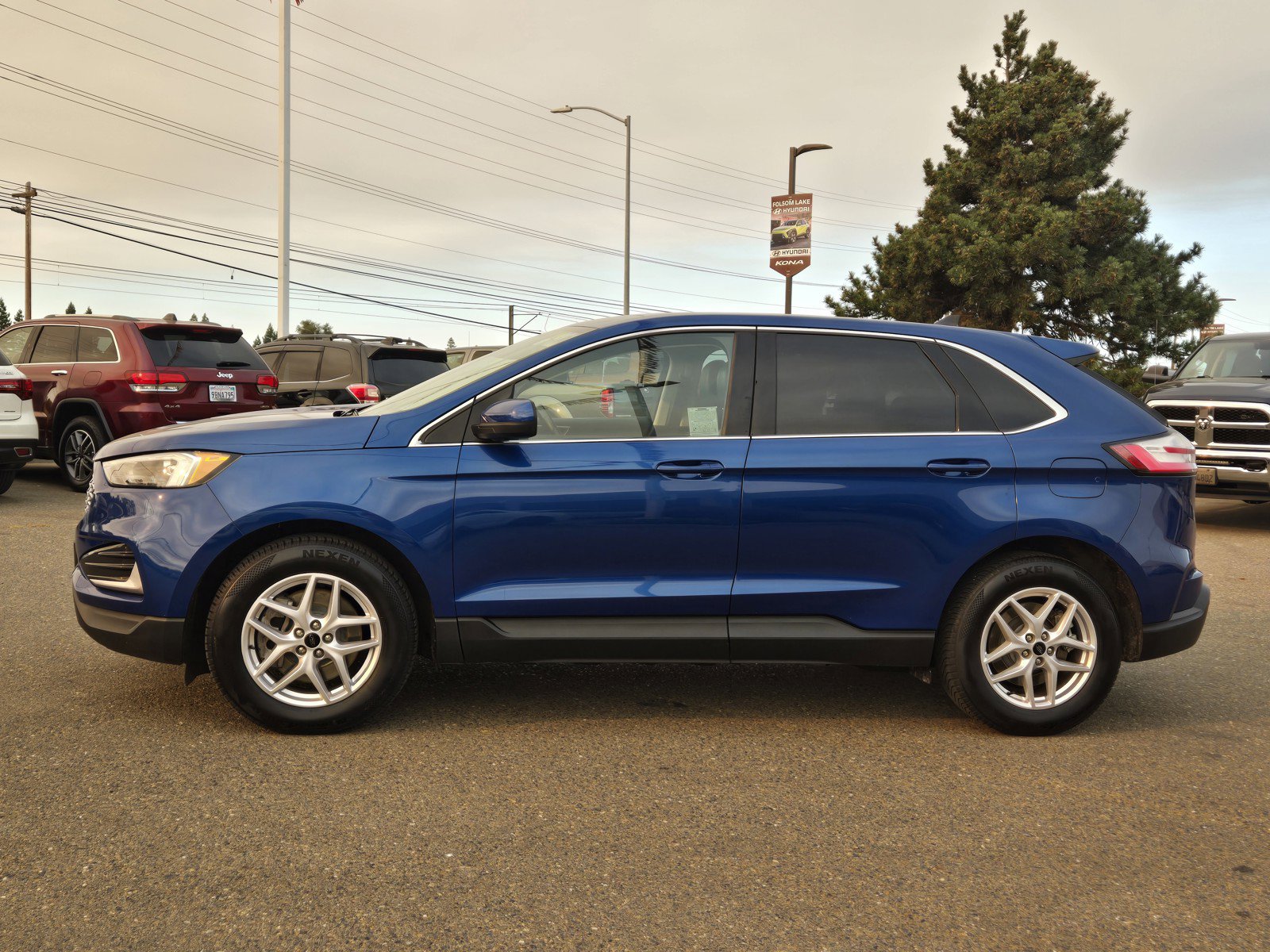 Used 2023 Ford Edge SEL AWD/4WD image 7