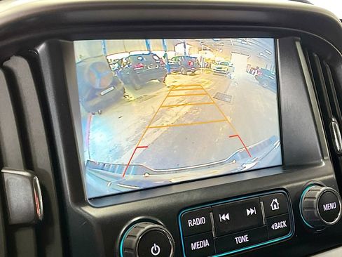 Used 2017 Chevrolet Colorado Z71 AWD/4WD image 14
