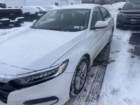 Used 2018 Honda Accord LX image 4