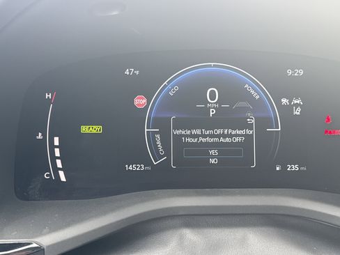 Certified 2025 Toyota Camry SE image 17