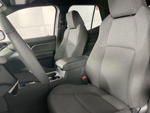 New 2026 Toyota 4Runner SR5 AWD/4WD image 19