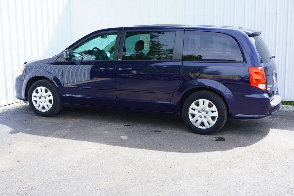 Used 2014 Dodge Grand Caravan SE w/ Quick Order Package 29E SE FWD image 3
