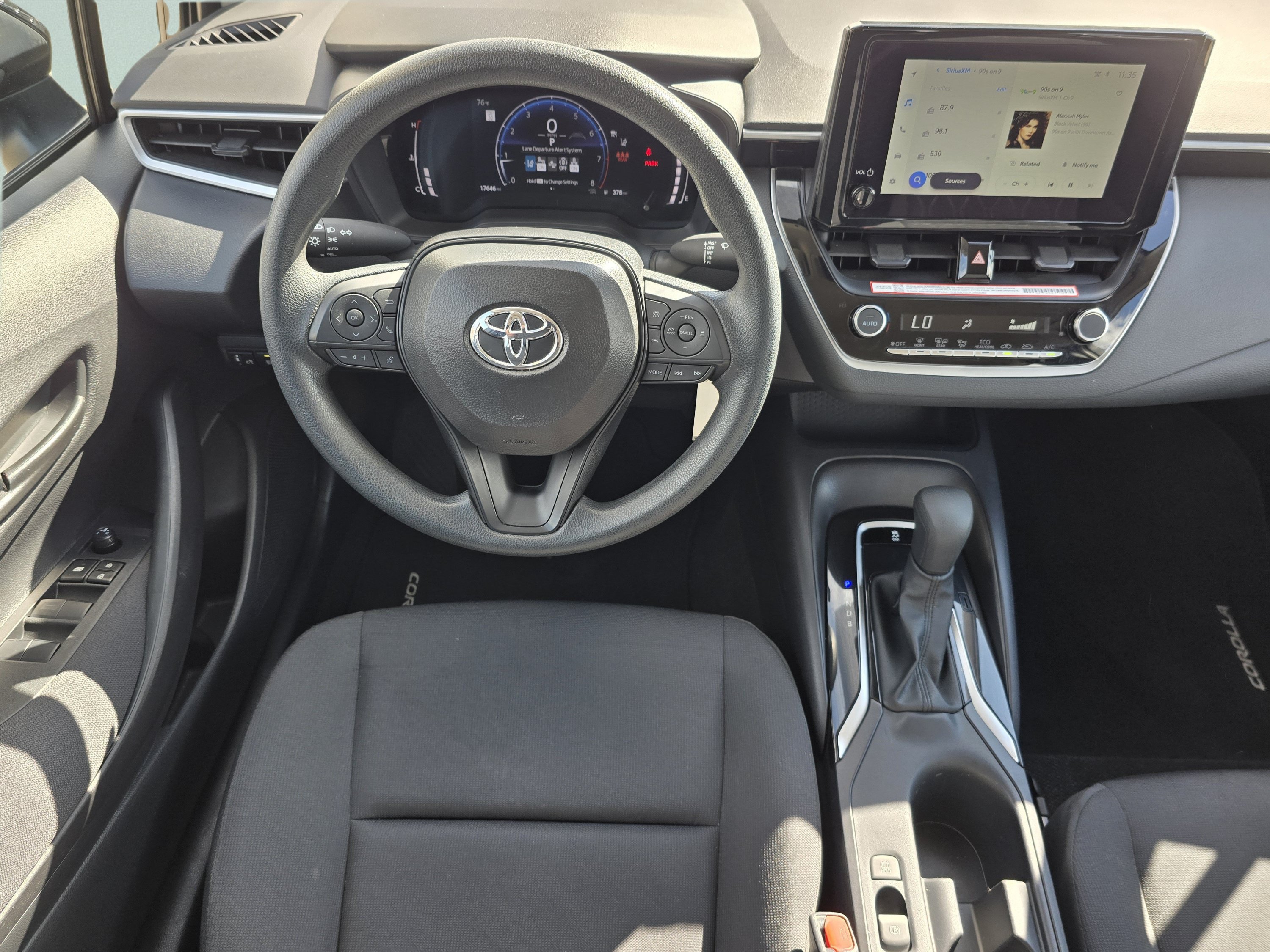 Used 2026 Toyota Corolla LE FWD image 4