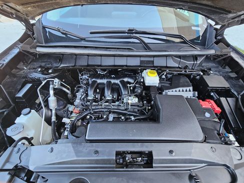 Used 2024 Nissan Pathfinder SV image 32