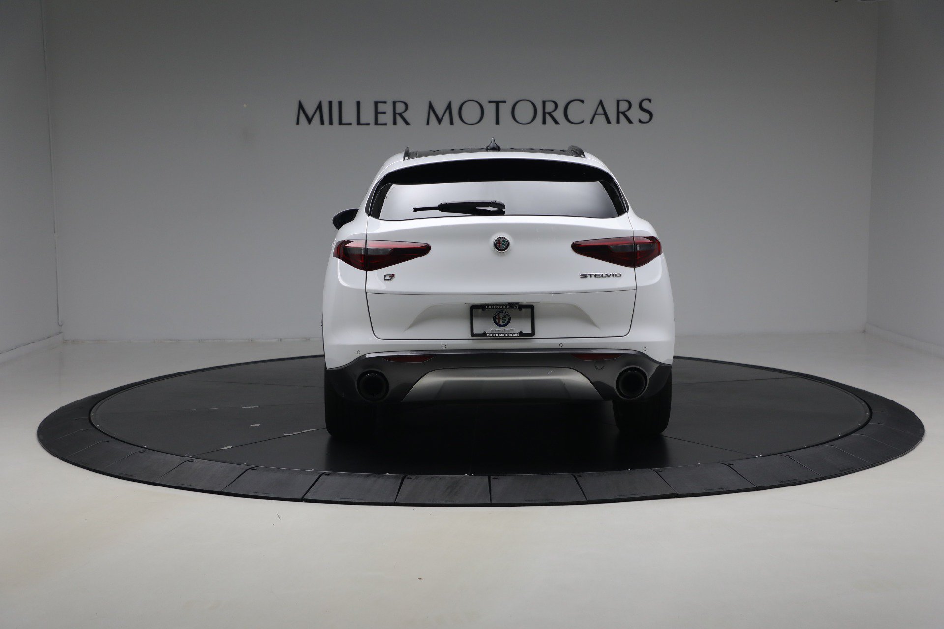 Used 2023 Alfa Romeo Stelvio Ti w/ Active Assist Plus Package AWD/4WD image 6