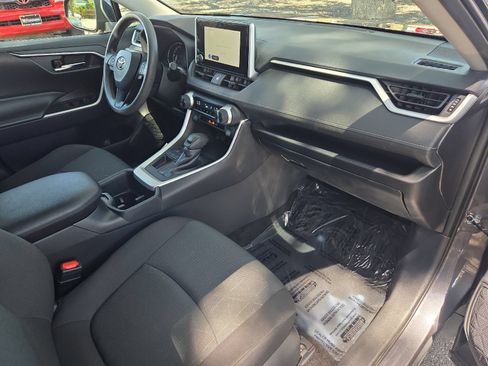 Used 2024 Toyota RAV4 XLE FWD image 15
