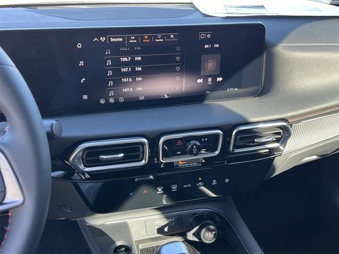 New 2026 Nissan Sentra SR image 10