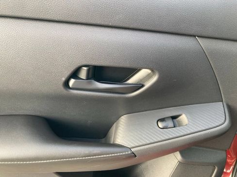 Used 2025 Nissan Sentra SV FWD image 12