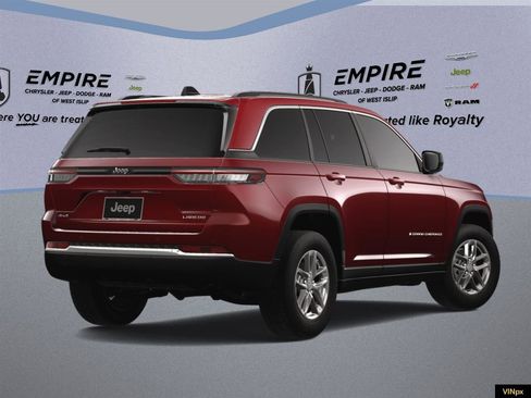 Used 2025 Jeep Grand Cherokee Laredo X w/ Luxury Tech Group I AWD/4WD image 10