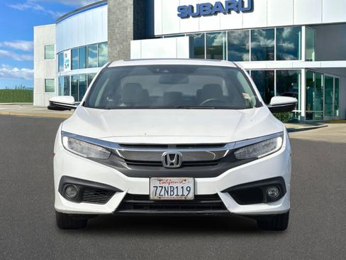 Used 2017 Honda Civic Touring image 10
