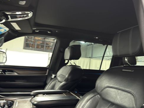 Used 2022 Jeep Grand Wagoneer Series I w/ Flexible Seating Group AWD/4WD image 22