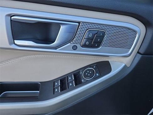 Used 2021 Ford Explorer Limited w/ Hybrid Equipment Group 310A image 46