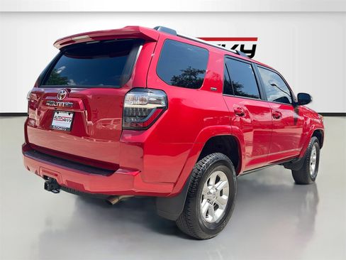 Used 2023 Toyota 4Runner SR5 Premium image 7