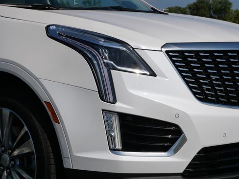 Certified 2024 Cadillac XT5 Premium Luxury w/ LPO, Floor Liner Package AWD/4WD image 14