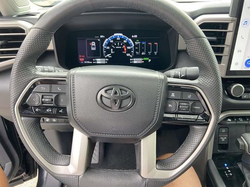 Used 2023 Toyota Tundra Limited AWD/4WD image 36