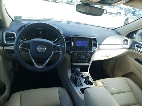 Used 2020 Jeep Grand Cherokee Limited image 18