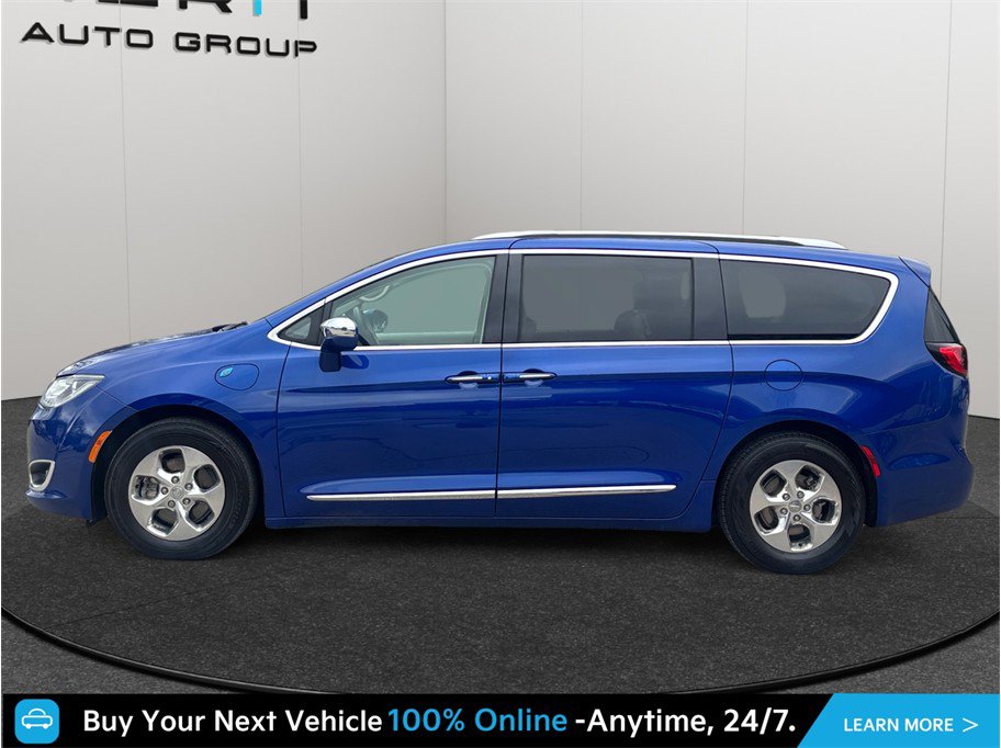 Used 2018 Chrysler Pacifica Limited FWD image 5