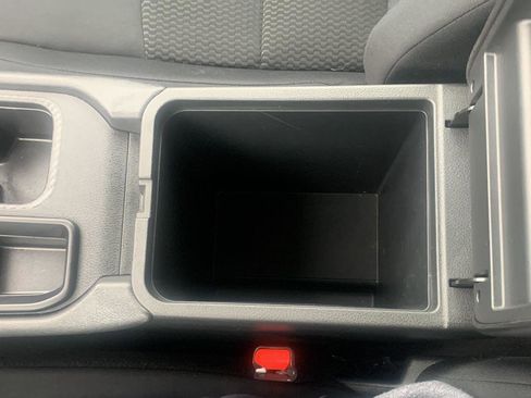 Certified 2022 Nissan Sentra S image 28