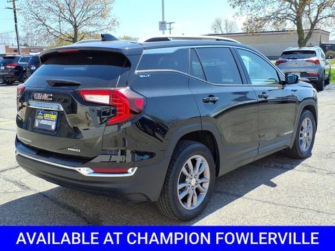 Used 2024 GMC Terrain SLT AWD/4WD image 9