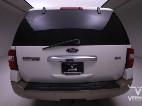 Used 2013 Ford Expedition EL XLT image 3