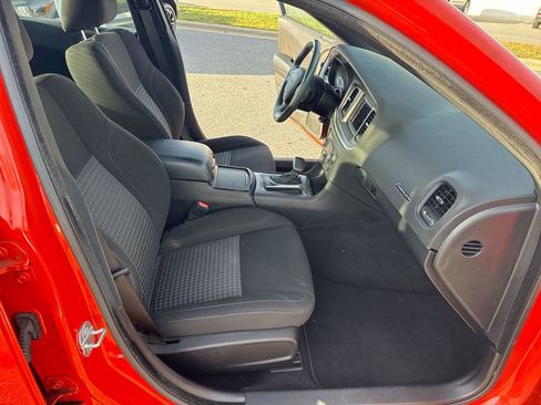 Used 2022 Dodge Charger SXT w/ Blacktop Package image 20