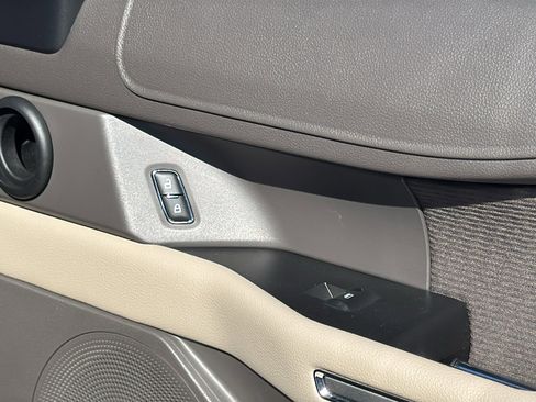 Used 2021 Ford Expedition XLT image 28