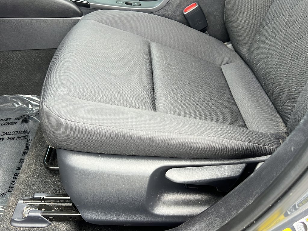 Used 2024 Toyota Corolla LE FWD image 15
