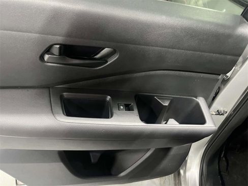 Certified 2025 Nissan Pathfinder SV image 11