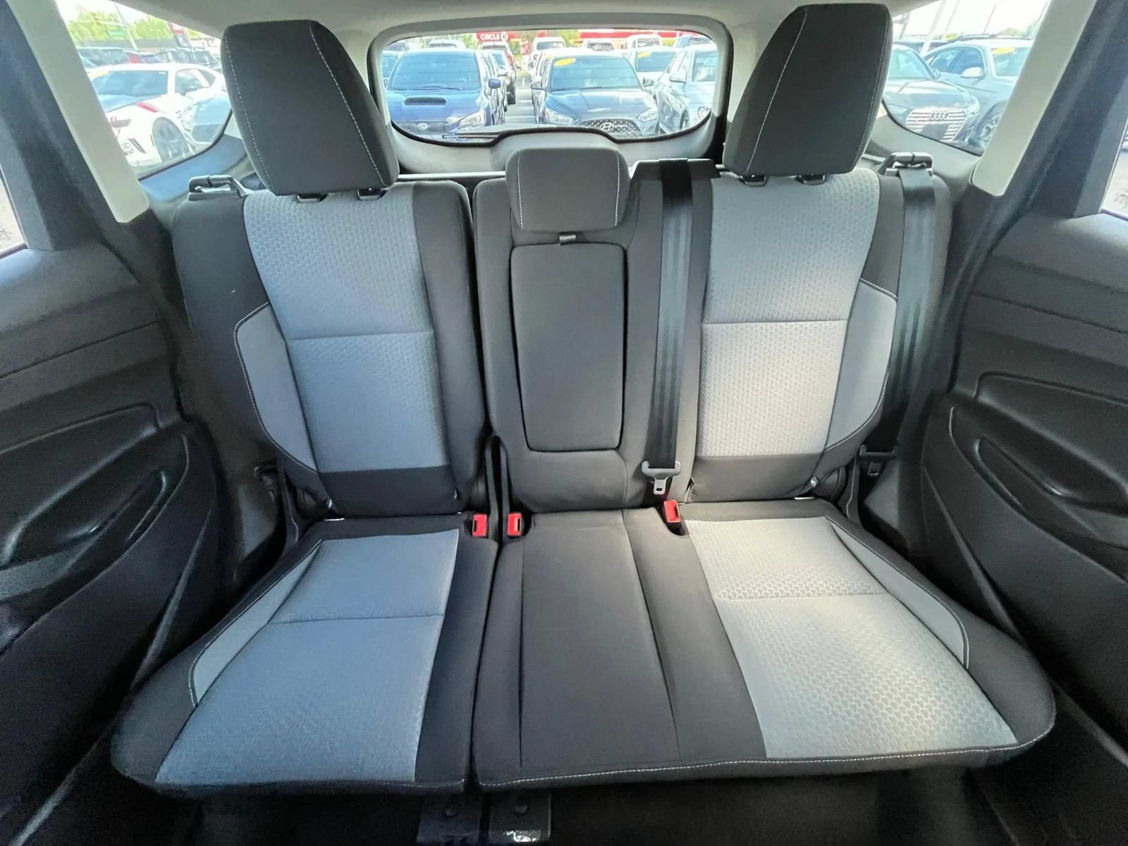 Used 2018 Ford Escape SE w/ SE Sync 3 Package AWD/4WD image 32