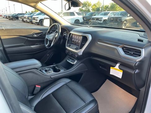 Certified 2023 GMC Acadia SLT w/ Elevation Edition AWD/4WD image 23