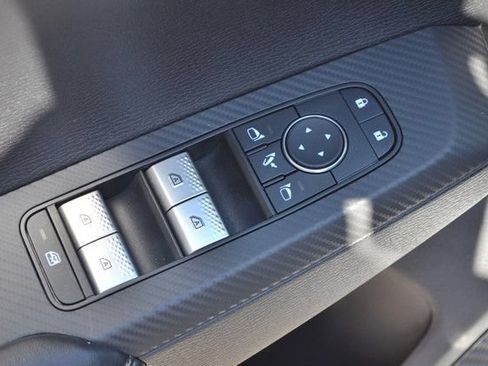 Used 2025 Mitsubishi Outlander SE AWD/4WD image 16