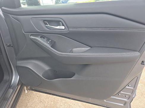 New 2026 Nissan Rogue SV image 21