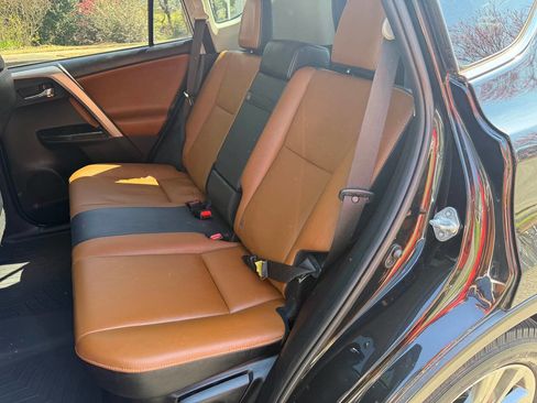 Used 2017 Toyota RAV4 Limited image 53