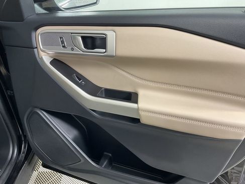 Used 2022 Ford Explorer Limited image 25