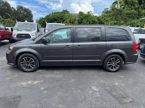 Used 2017 Dodge Grand Caravan GT FWD image 5