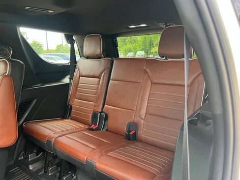 Used 2023 GMC Yukon Denali Ultimate AWD/4WD image 21