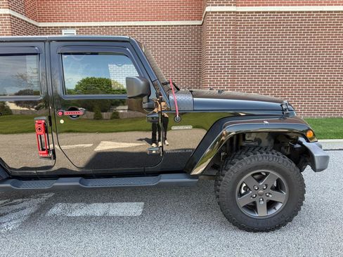 Used 2016 Jeep Wrangler Unlimited Sport AWD/4WD image 18
