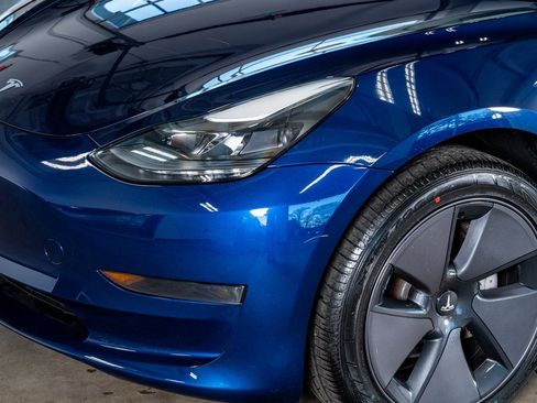 Used 2023 Tesla Model 3 Standard Range image 12