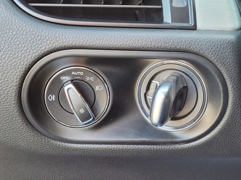 Used 2020 Porsche Macan S image 19