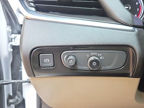 Used 2020 Buick Enclave Essence w/ Sport Touring Edition image 26