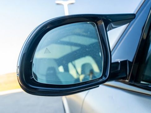 Used 2024 BMW X5 M Competition w/ Premium Package image 27