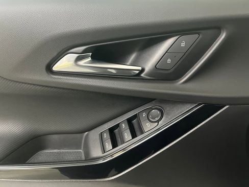 Used 2025 Chevrolet Equinox LT w/ Convenience Package II image 54