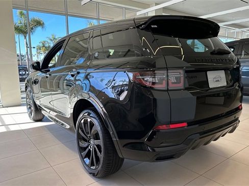 New 2025 Land Rover Discovery Sport Dynamic SE image 3