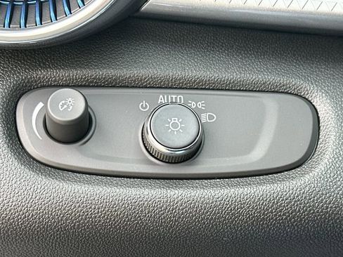 New 2026 Chevrolet Trax LT w/ Driver Confidence Package image 19