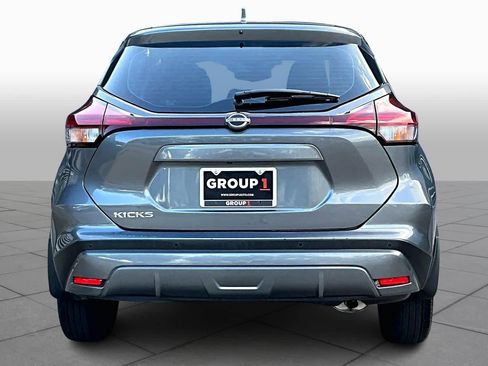 Used 2024 Nissan Kicks S image 4