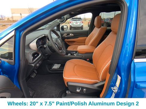 New 2026 Chrysler Pacifica Pinnacle image 10